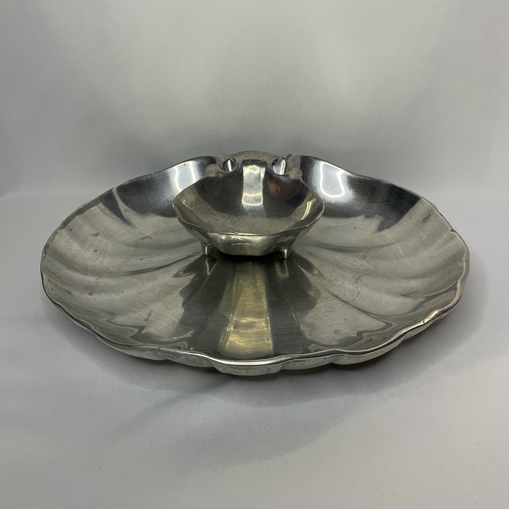 Vintage 2 piece set pewter clam shell chip bowl